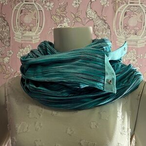 NWOT turquoise green stripe scarf/shrug with snap closure